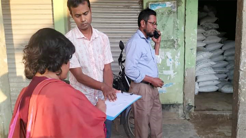 বিএনপি নেতার গুদামে সরকারি প্রণোদনার ৩১৫ বস্তা সার