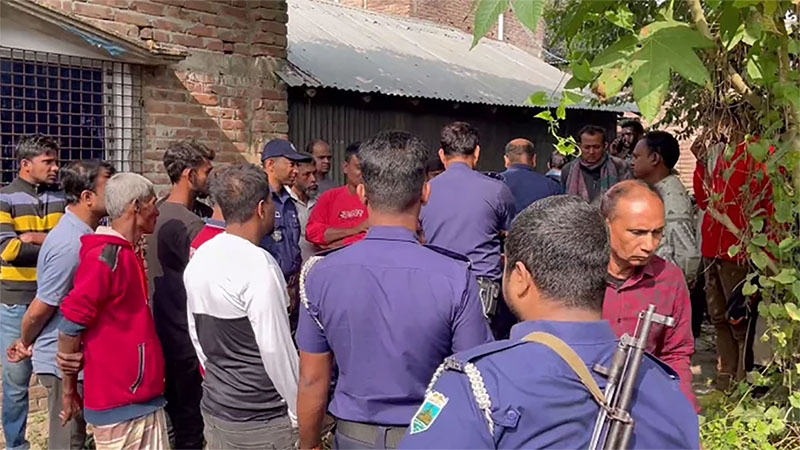 জামিনে বাড়ি ফিরতেই গুলি করে ও কুপিয়ে যুবলীগ নেতাকে হত্যা