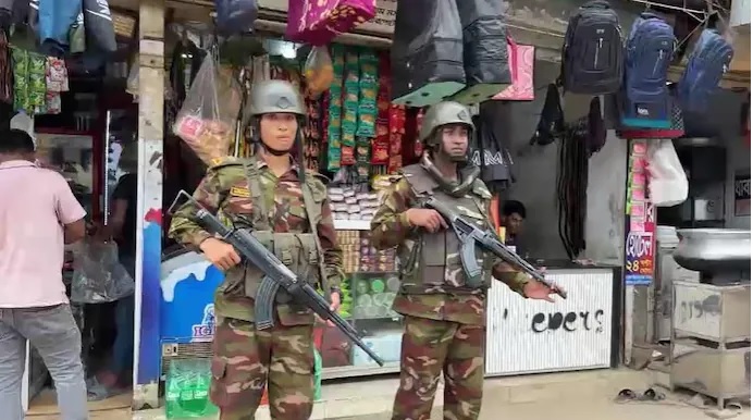 সেনাবাহিনীর ম্যাজিস্ট্রেসি ক্ষমতা বাড়লো আরো ৬০ দিন