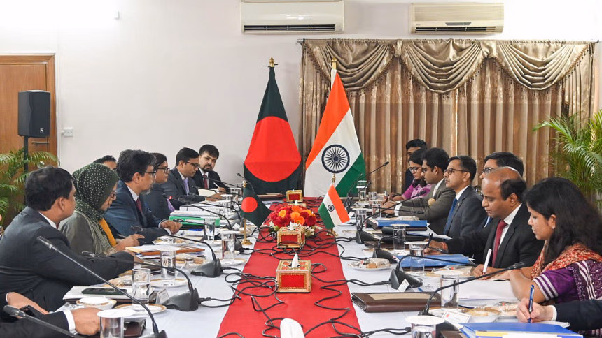 বাংলাদেশ-ভারত পররাষ্ট্র সচিবদের বৈঠক: গুরুত্বপূর্ণ দ্বিপাক্ষিক বিষয় নিয়ে আলোচনা