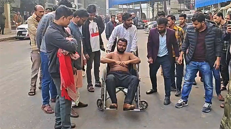 ইউনূস সরকারের সমালোচনা করায় গণ অধিকার পরিষদ নেতাকে বেদম মারধর
