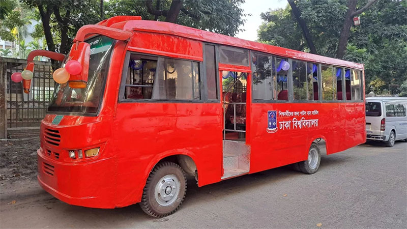 সাত কলেজ শিক্ষার্থীদের হুঁশিয়ারি: দাবি না মানলে ঢাবির যানবাহন বন্ধ