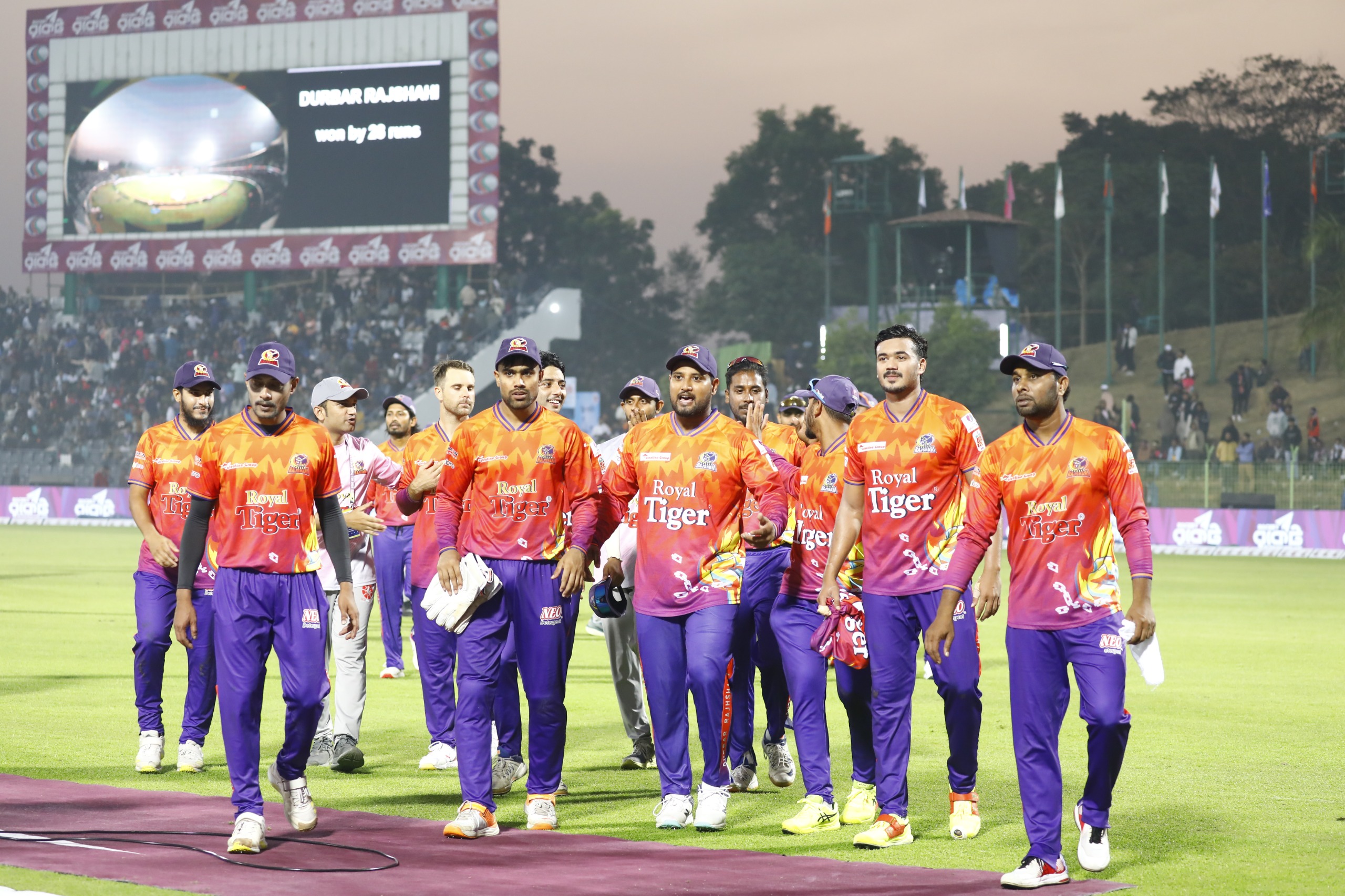 বিপিএলে পারিশ্রমিক না পেয়ে তাসকিন, বিজয়দের অনুশীলন বর্জন
