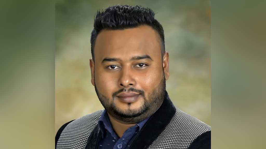 উপদেষ্টা মাহফুজকে নিয়ে ব্যাঙ্গাত্মক পোস্ট করায় আওয়ামী লীগ নেতা গ্রেফতার