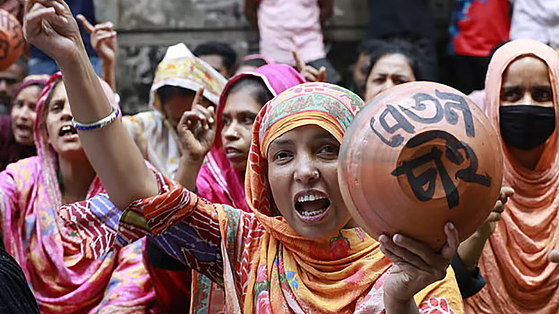 ম্যানুফ্যাকচারিং খাতে কর্মসংস্থান হ্রাস, পোশাক শিল্পে নারীর অংশগ্রহণ কমছে