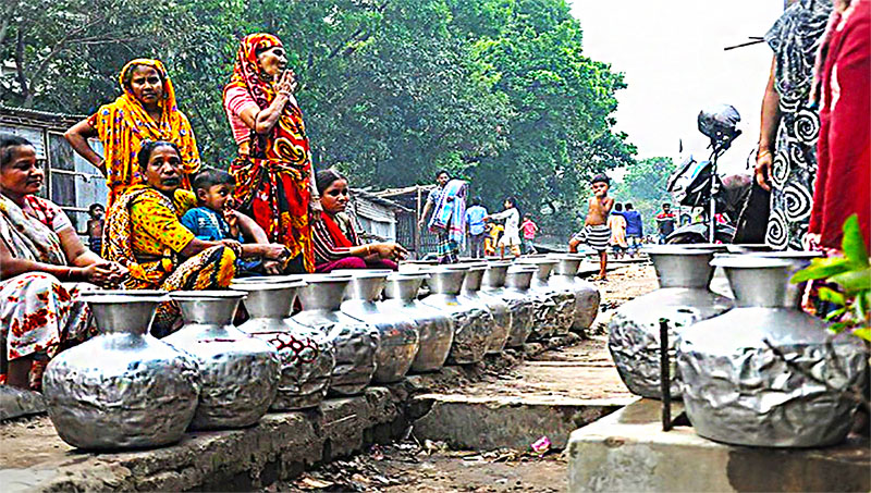 গ্রীষ্মের আগেই তীব্র পানি সংকটে চট্টগ্রামের ১০ লাখ মানুষ