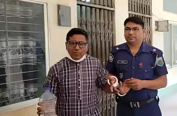 বগুড়ায় কারাবন্দি আওয়ামী লীগ নেতার উপর সন্ত্রাসী হামলা