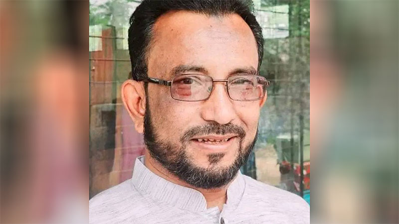 চাঁদাবাজির দায়ে সেনাবাহিনীর হাতে আটক যুবদলের আহবায়ক