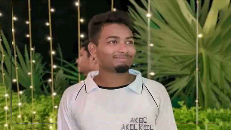 বন্ধুর মায়ের সাথে বিদ্যুৎস্পৃষ্ট হয়ে গুপ্ত সংগঠন শিবির নেতার মৃত্যু