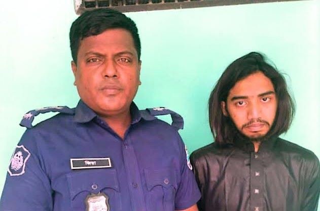 ধামরাইয়ে তৃতীয় শ্রেণির ছাত্রকে বলাৎকার: মাদরাসা শিক্ষক মাওলানা জোবায়ের গ্রেপ্তার