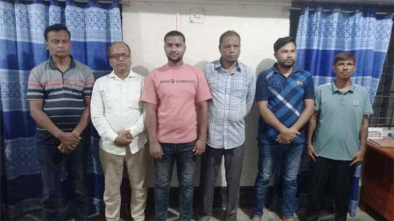 ভোক্তা অধিদপ্তরের শুনানিকালে নারীকে মারধর বিএনপি সভাপতির, সরকারি কর্মকর্তা লাঞ্ছিত