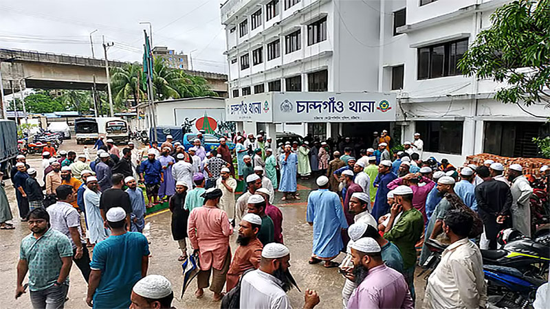 চট্টগ্রামে চাঁদাবাজির দায়ে আটক নেতাকে ছাড়িয়ে নিতে ইসলামী আন্দোলনের কর্মীদের থানা ঘেরাও