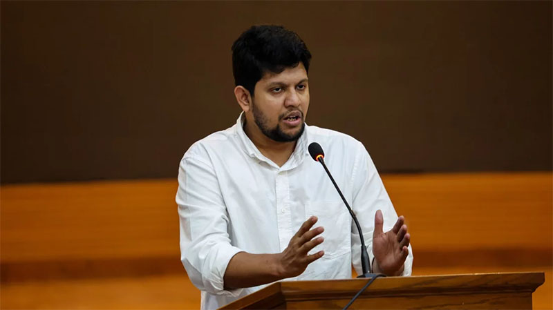 এনসিপিকে জামায়াতের লেজুড় আখ্যা: জুলাই চেতনায় রাজনীতি করার আহ্বান মাহফুজের