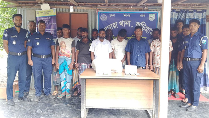 জামায়াত সভাপতিসহ জুয়ার আসর থেকে গ্রেপ্তার ১৪