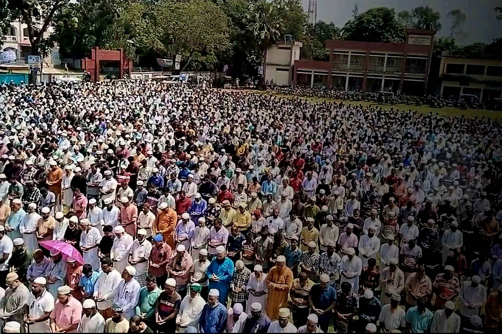নরসিংদীতে হাজারো মানুষের অশ্রুসিক্ত বিদায়: বীর মুক্তিযোদ্ধা নূরুল মজিদ হুমায়ূনের দাফন সম্পন্ন
