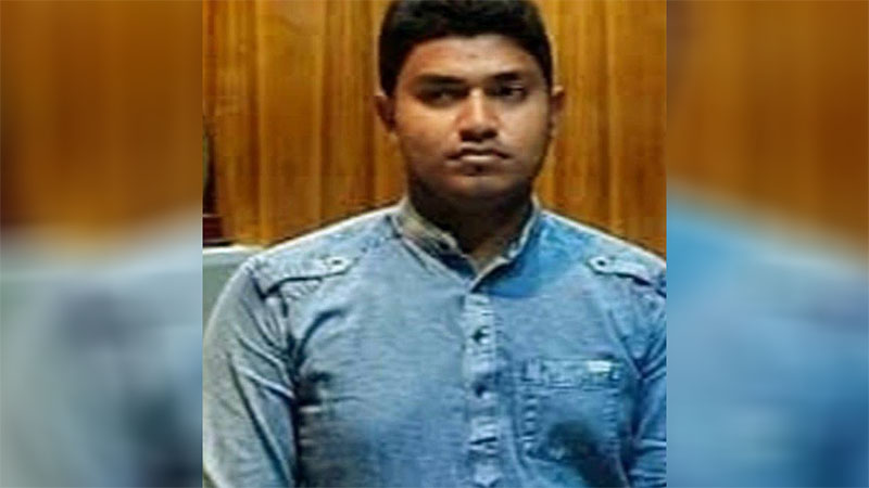 ফেনীতে জমিজমার বিরোধে ছাত্রলীগ আখ্যা দিয়ে ব্যবসায়ীকে ধরিয়ে দিলো বিএনপি নেতারা