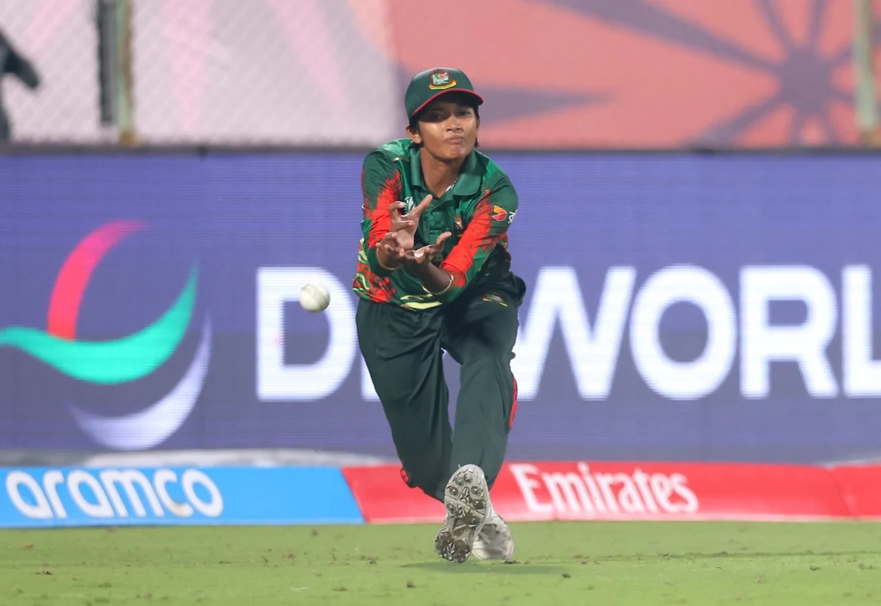 রোমাঞ্চকর লড়াইয়ে দক্ষিণ আফ্রিকার কাছে হারল বাংলাদেশের মেয়েরা