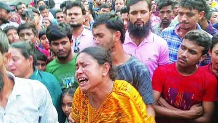 মিরপুরের কেমিক্যাল কারখানায় দুর্ঘটনা: নিখোঁজ অন্তত ১০, সরকারের পদক্ষেপ ‘অসন্তোষজনক’