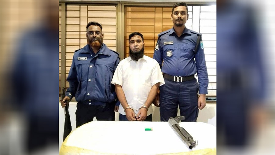 জুলাই-আগস্টের দাঙ্গায় থানা থেকে লুট অস্ত্রসহ মুন্সীগঞ্জে একজন গ্রেপ্তার