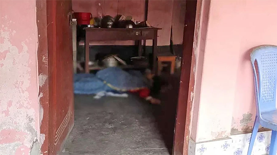 এবার রংপুরে বীর মুক্তিযোদ্ধা যোগেশ চন্দ্র দম্পতিকে গলা কেটে হত্যা