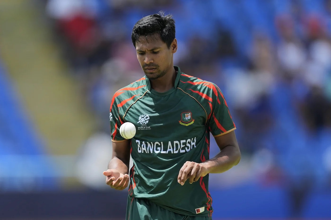 আইপিএলে চড়া মূল্য কলকাতায় মোস্তাফিজ