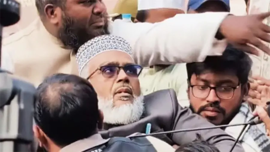 বিক্ষোভ সভায় উত্তেজিত বক্তব্য প্রদানকালে হঠাৎ জামায়াতের জেলা আমিরের মৃত্যু!