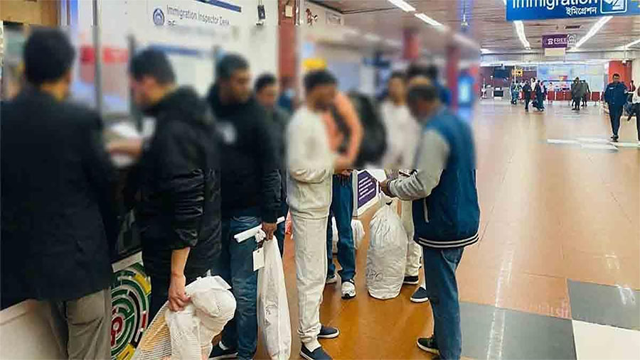 আরও ৩৬ বাংলাদেশিকে ফেরত পাঠালো যুক্তরাষ্ট্র, ২১ জনই নোয়াখালীর