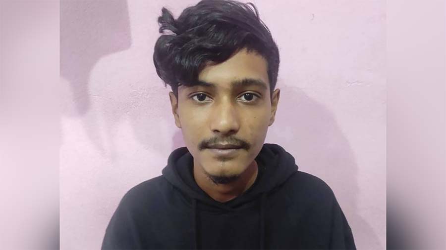 লক্ষ্মীপুরে ছাত্রলীগ কর্মীকে কুপিয়ে হত্যা: নিখোঁজের ৭ দিন পর সেপটিক ট্যাংক থেকে লাশ উদ্ধার