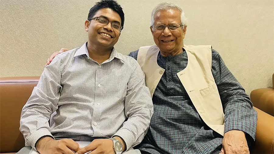 কলকাতায় নিযুক্ত প্রেস সচিবের সন্দেহজনক গতিবিধি এবং আসা-যাওয়া, ২০০ দিনের ৬২ দিনই দেশে