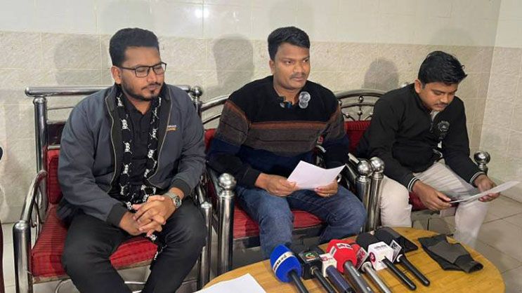 এনসিপি-তে পদত্যাগের জোয়ার থামছেই নাঃ ফেনী জেলা এনসিপির ৫ নেতার পদত্যাগ