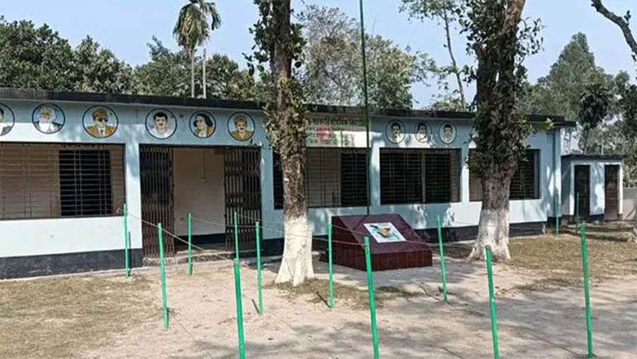 রংপুরে দুটি ভোটকেন্দ্র থেকে সিসি ক্যামেরা চুরি, নিরাপত্তা নিয়ে শঙ্কিত ভোটাররা
