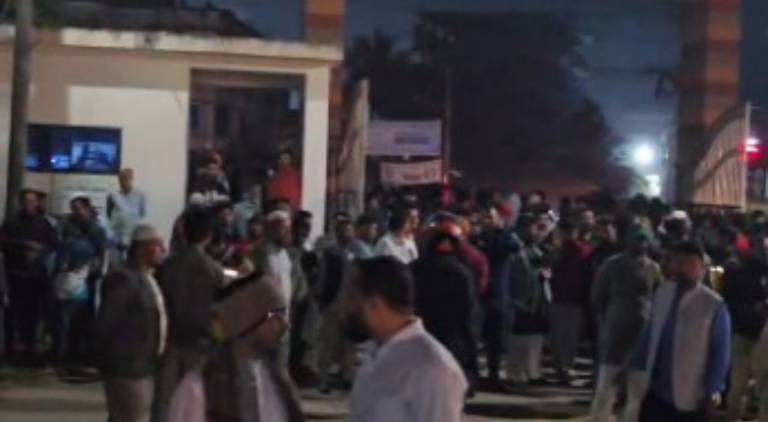 দাগনভুঞায় জামায়াত নেতার বাসায় ব্যালট : পুলিশের তল্লাশির জেরে থানা ঘেরাও