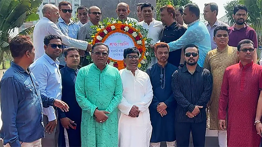 সুনামগঞ্জে ‘জয় বাংলা’ স্লোগানে শহিদ মিনারে শ্রদ্ধাজ্ঞাপন: ২৭ আইনজীবীসহ ৮৭ জনের বিরুদ্ধে সন্ত্রাসবিরোধী আইনে মামলা