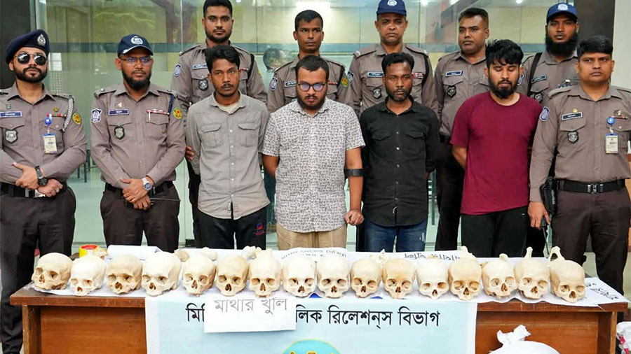 অভিযানে ৪৭টি খুলিসহ মানবদেহের বিপুল হাড়গোড় উদ্ধার
