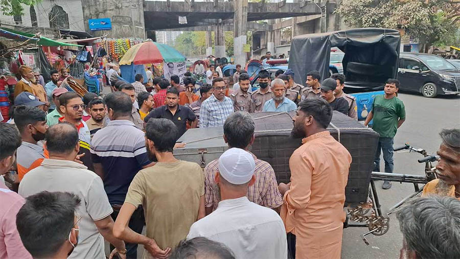 ৭ মার্চের ভাষণ নিষিদ্ধ কিনা- প্রশ্নের জবাবে শাহবাগের ওসি: সাংবাদিক হয়ে উল্টাপাল্টা প্রশ্ন করেন কেন?