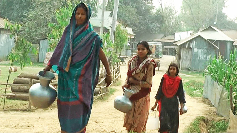 গারো পাহাড়ে সুপেয় পানির হাহাকার, দূষিত পানি ব্যবহারে স্বাস্থ্যঝুঁকিতে হাজারো মানুষ