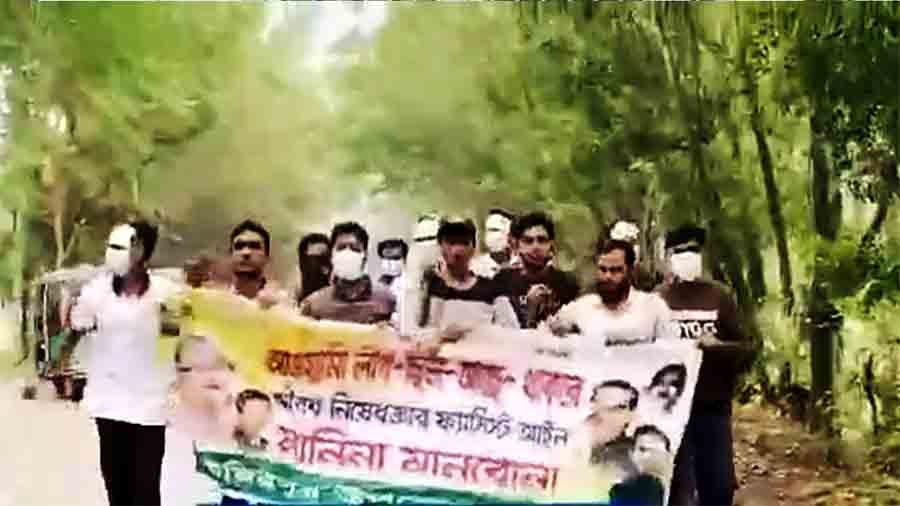 বরিশালে ছাত্রলীগের বিক্ষোভ মিছিল, পেয়েছেন স্থানীয়দের সমর্থন