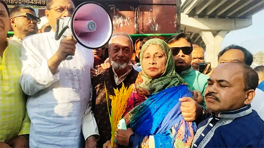 এমপি পদের দরদাম ১২ কোটি! চট্টগ্রামের বিএনপি নেত্রীর বিস্ফোরক দাবি