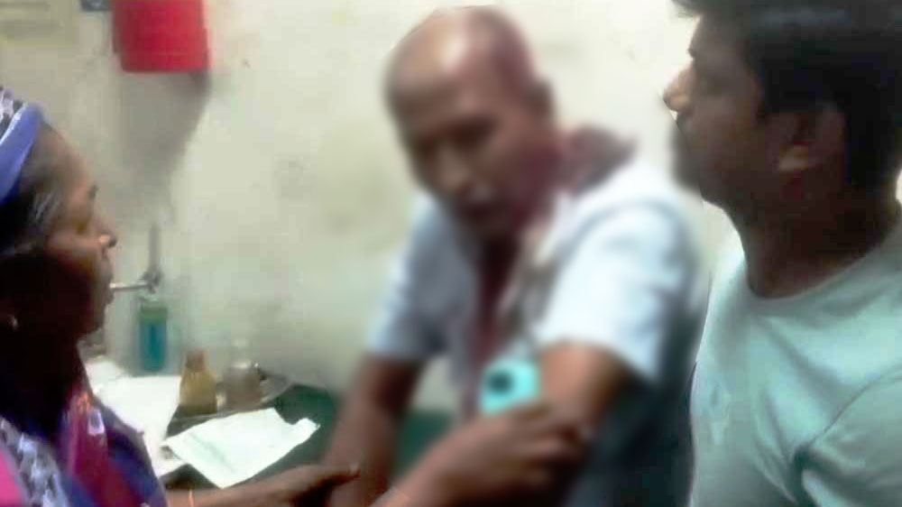 মন্দিরের জমি নিয়ে বিরোধ: বীর মুক্তিযোদ্ধা কৃষ্ণপদকে কোপাল ফজর-আলিয়ার গং