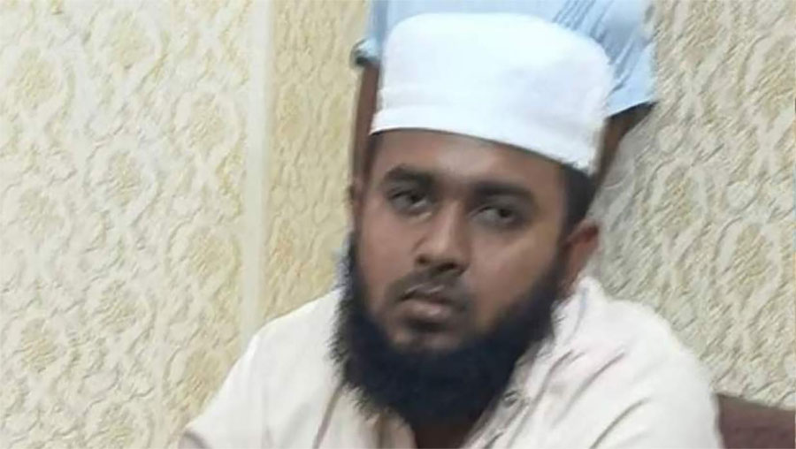নোয়াখালীতে ছাত্রকে ধর্ষণের ঘটনায় মাদ্রাসাশিক্ষক হাফেজ মারুফ গ্রেপ্তার