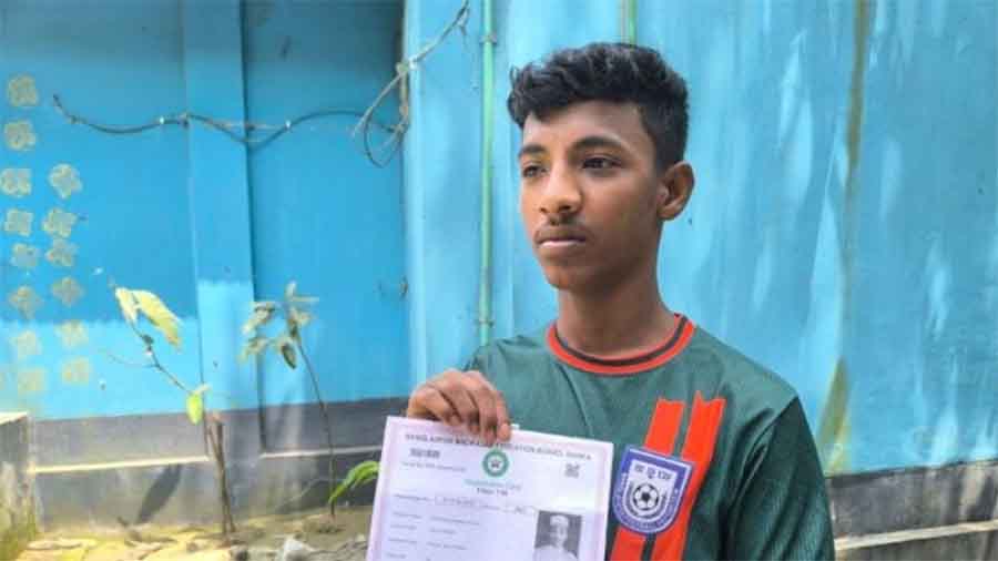 মামলায় আসামি হওয়ায় দাখিল পরীক্ষায় বসতে পারছে না কিশোর নাদিম