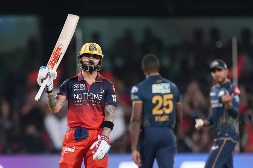 ক্যারিয়ারের পড়ন্ত বেলাতেও তরুণদের সঙ্গে সমান তালে পাল্লা দিচ্ছেন কোহলি