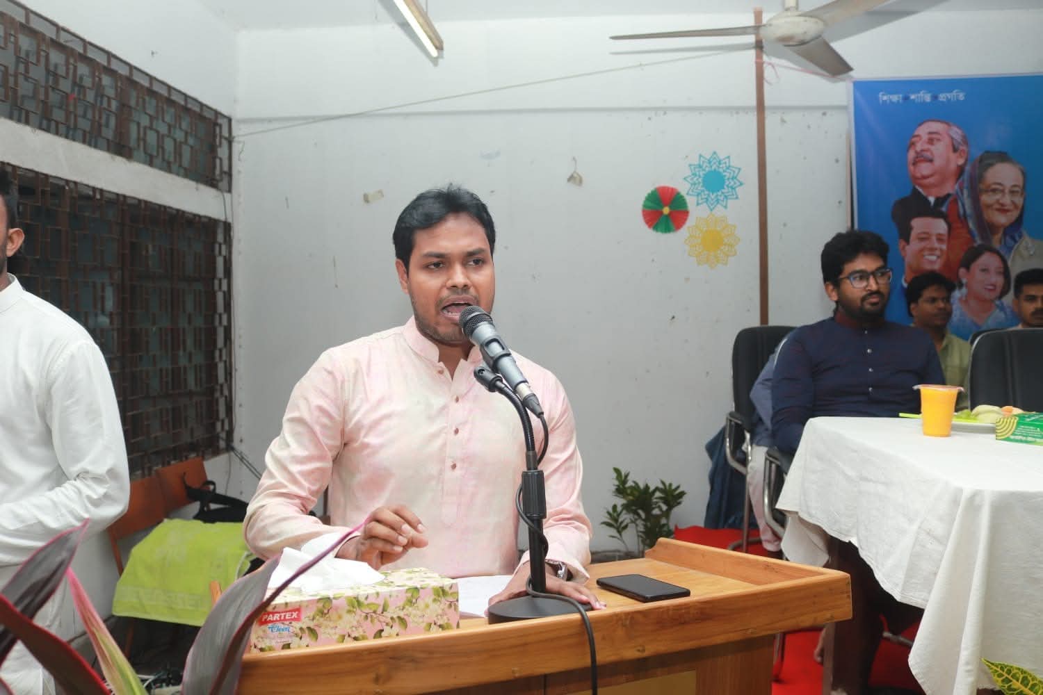 কারাগারে বসেই শিক্ষার্থীদের মুক্তির আরজি জানালেন ছাত্রলীগ নেতা