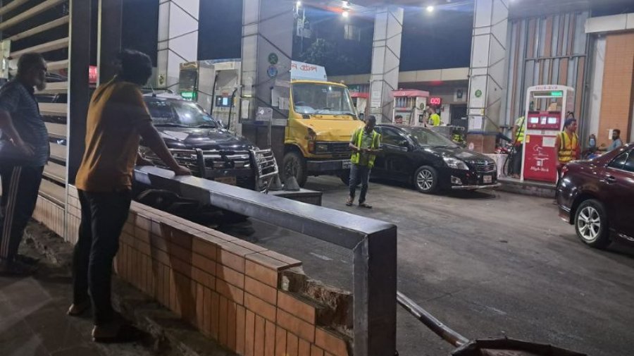 তেলের দামে নাভিশ্বাস জনজীবন