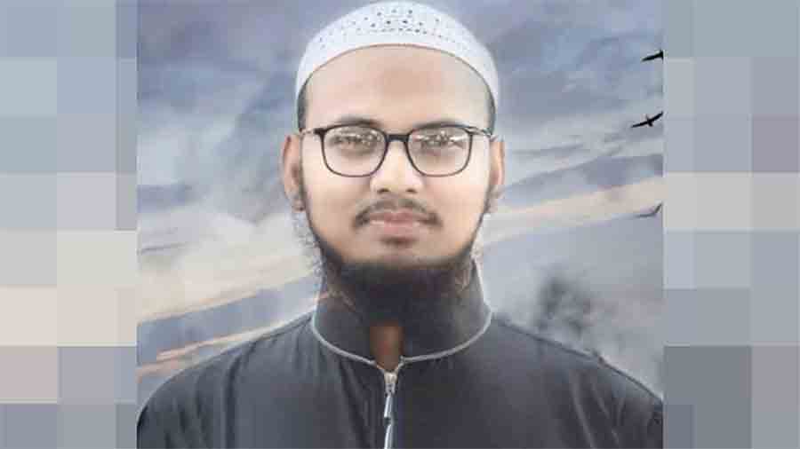 প্রবাসীর স্ত্রীর সাথে অনৈতিক সম্পর্ক ও গোপনে ভিডিও ধারণ, মাওলানা মিরাজ গ্রেপ্তার
