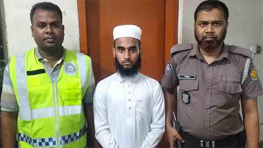 নিহত আব্দুল্লাহ ছাড়াও একই মাদ্রাসার আরও ৪ শিশুকে বলাৎকার করেন শিক্ষার্থী শিহাব