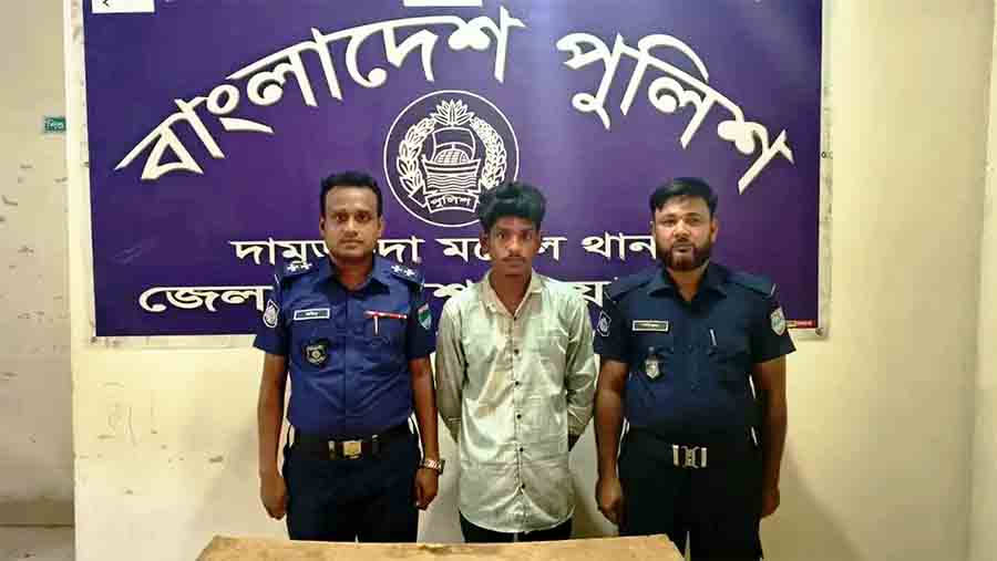চুয়াডাঙ্গায় ৭১ বছরের বৃদ্ধাকে ধর্ষণের পর মীমাংসার চেষ্টা, যুবক আটক