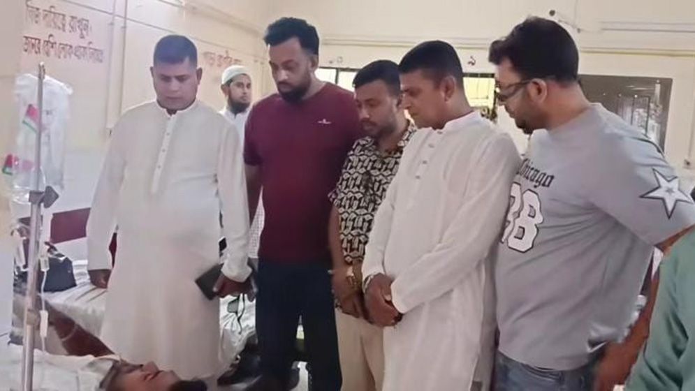 ছাত্রলীগের ঝটিকা মিছিলে হামলা করতে গিয়ে ছাত্রদল-জামায়াতের ৫ নেতা আহত