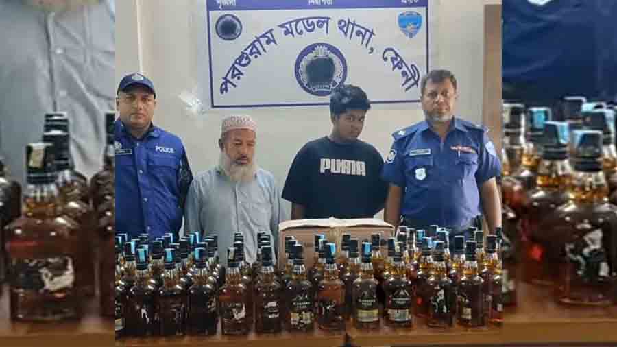 বিএনপির সদস্য সচিবের অ্যাম্বুলেন্স থেকে ১১৭ বোতল ভারতীয় মদ উদ্ধার