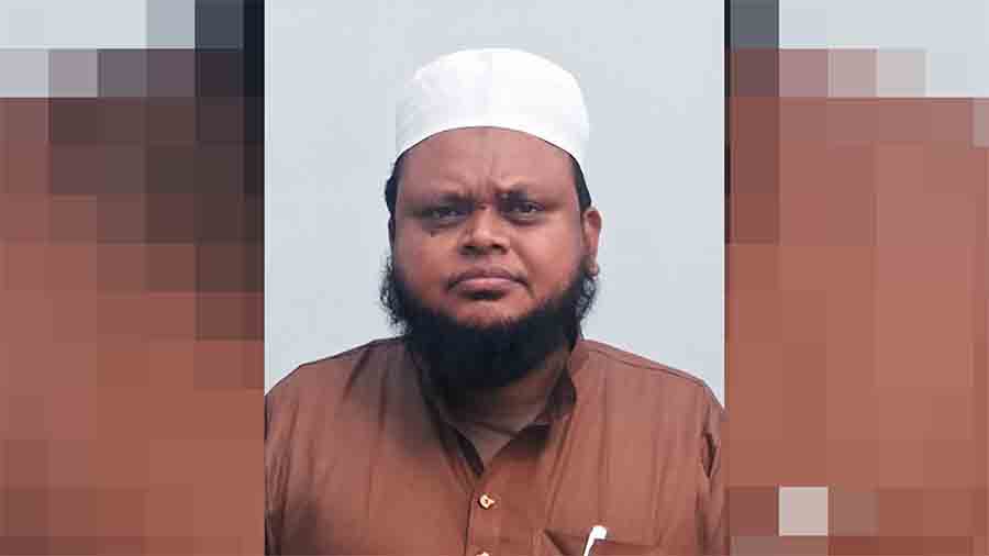 ৮০% ছেলেই আনফিট তাই ছাত্রীকে লিভ টুগেদারের প্রস্তাব অধ্যাপকের